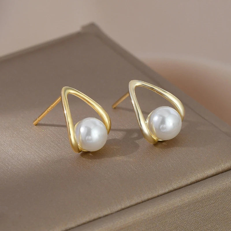 Flytonn-2024 New Simple Hollowed-out Pearl Stud Earrings Elegant Accessories for Korean Fashion Jewelry Women‘s Party Simple Earrings