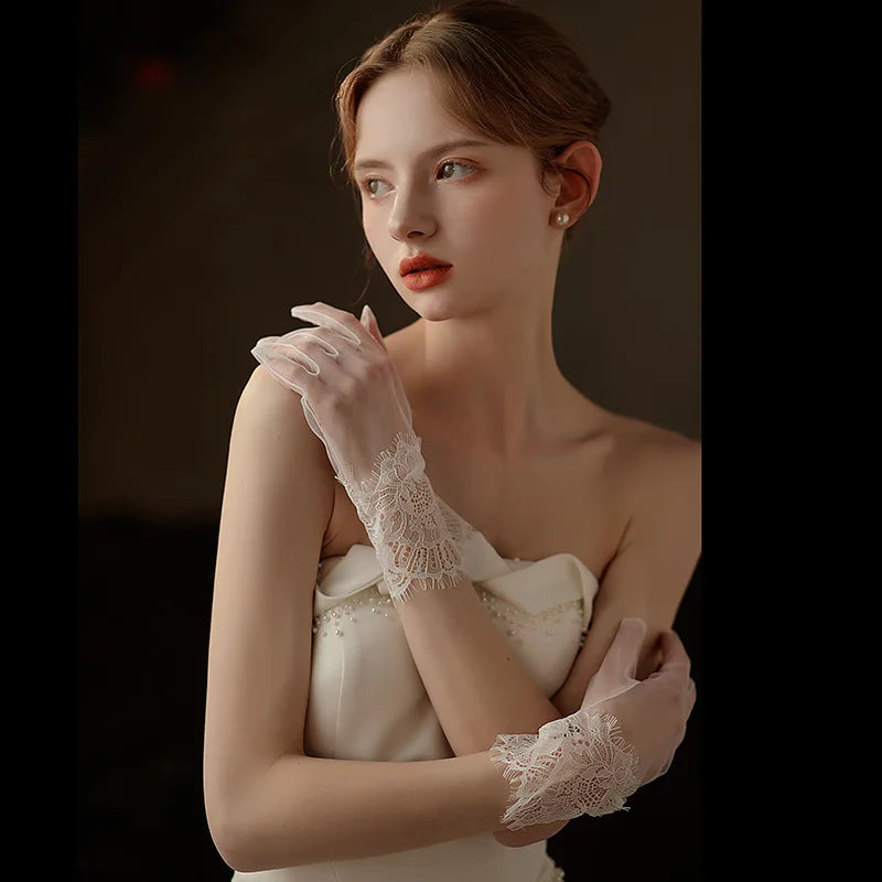 Flytonn-New Simple Lace Wedding Gloves Short Elegant Bridal Accessory
