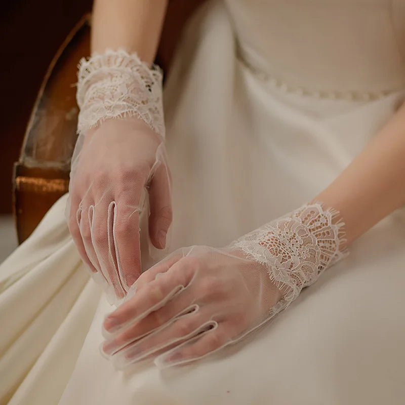 Flytonn-New Simple Lace Wedding Gloves Short Elegant Bridal Accessory