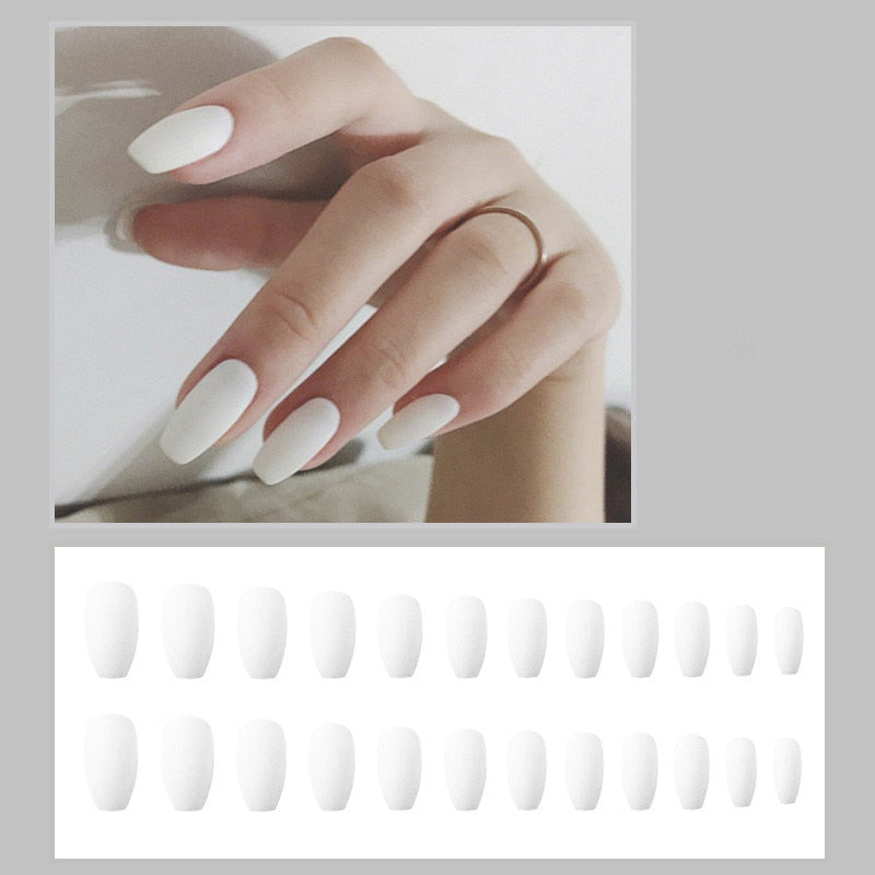 Flytonn 24Pcs/Box Heart Fake Nails Press On Short Nail Tips Square False Nails Set Press On Nail Art Faux Ongles Nails Accessoires