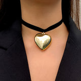 Flytonn-Melanie Velvet Big Heart Pendant Choker Necklace